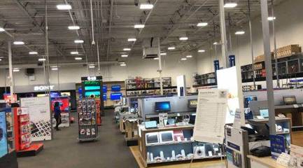 國外電腦城真的便宜嗎？《電腦報》瘋狂博士實地揭秘海外電子產品銷售生態